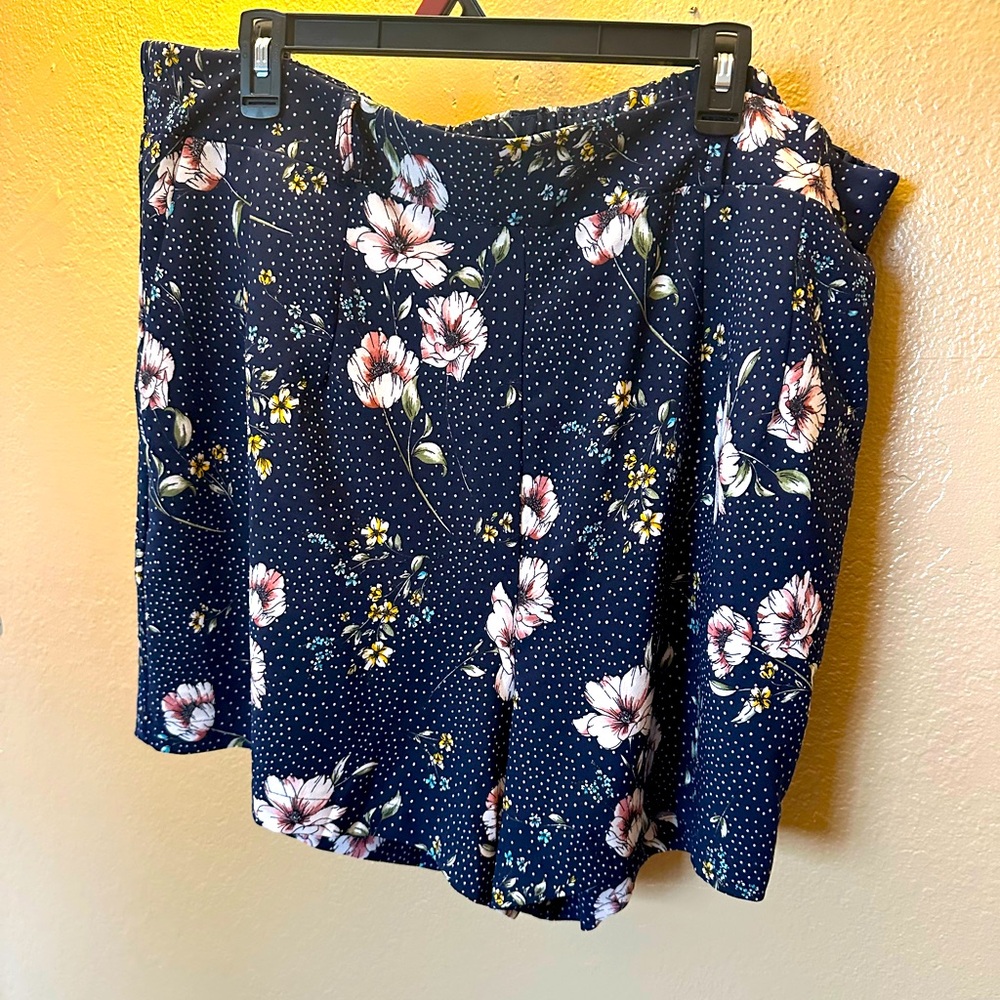 Flower shorts